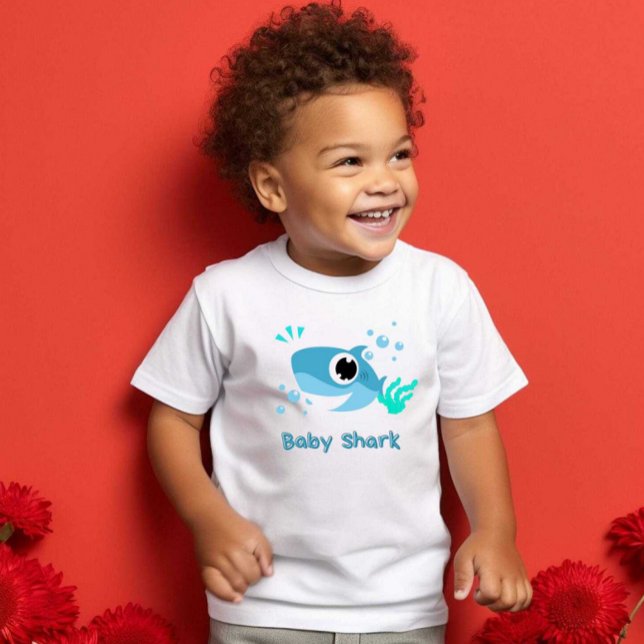 Baby Shark Print Modern White Baby Shirt (Von Creator hochgeladen)