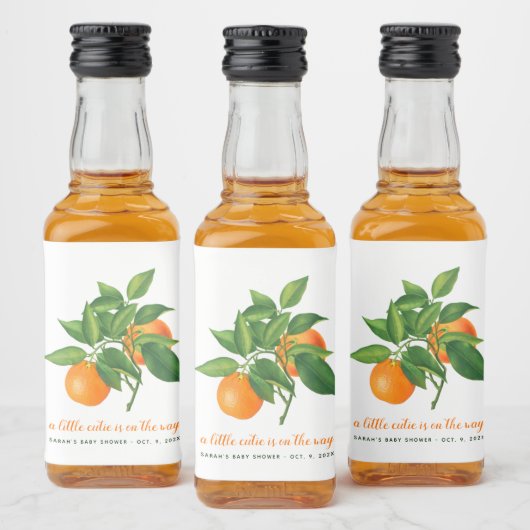 Baby Shower Citrus A Little Cutie Orange Script Alkoholflaschenetikett (Flaschen)