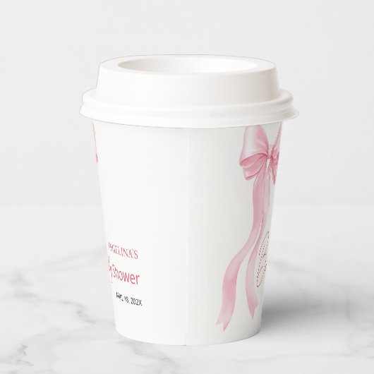 Baby shower paper cups with a delicate bow. pappbecher (Rechts)