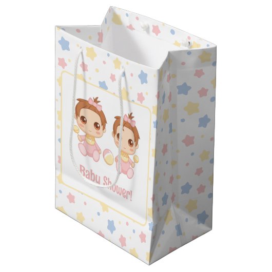 Baby Shower Twin Girls Mittlere Geschenktüte (Vorderseite Schrägansicht)
