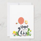 Baby Skunk, Butterfly & Blume Geburtstag Einladung (Rückseite)