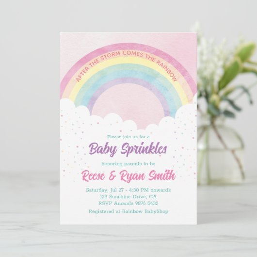 Baby Sprinkles Pastel Rainbow Baby Shower Einladung (Stehend Vorderseite)