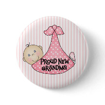 Baby-stolze Großmutter