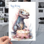 Baby T-Rex Dinosaur mit Cake - Kindergeburtstag Karte<br><div class="desc">Der T-Rex-Dinosaurier hatte den Geburtstagskuchen von überall aus gesehen, seit er im Party angekommen war. Er war entschlossen, einen Bissen davon zu bekommen, trotz der abstoßenden Ausblicke der anderen Gäste. Er fing an, sich dem Kuchen zuzuwenden, aber seine Mutter, die seine Absichten spürte, trat vor ihn und blockierte sich den...</div>