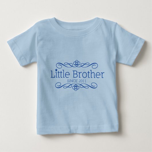 Baby T - Shirt - Kleiner Bruder seit 2011 (Vorderseite)