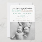 Baby Twins Valentinstag Foto Geburtsankündigung Feiertagskarte (Vorderseite)