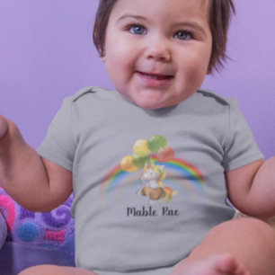 Baby Unicorn mit Balloon Rainbow Name Strampler