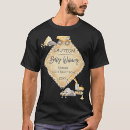 Baby unter Baugestänge Truck Boy Babydusche T-Shirt