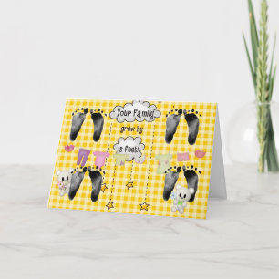 Baby-Vierlingsfußabdrücke auf Gingham Karte
