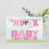 Baby-Wäscheleine-Mädchen-Babyparty Einladung (Stehend Vorderseite)