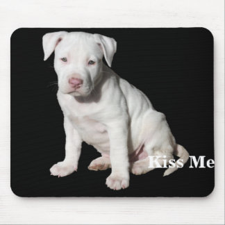 Baby weißer Pitbull Welpe Mousepad