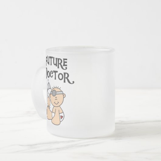 Baby-zukünftiger Doktor Mug Mattglastasse (Vorderseite Links)