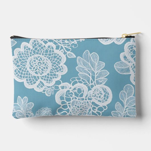 Babyblaue und weiße Blumenmuster AI-Kunst  Zubehörtasche (Rückseite)