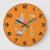 Babyboys mit Kinderzimmer-Train Giraffe und Wagon Große Wanduhr (Vorderseite)