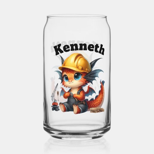 Babydrache in einem harten Hut baut einen Turm Dosenglas (Rückseite)