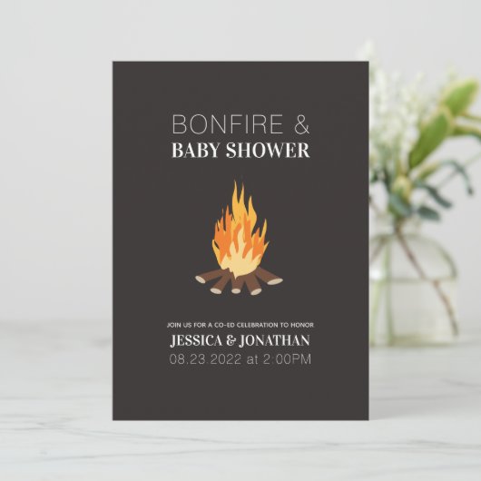 Babydusche Bonfire Co-Ed Paare Einladung (Stehend Vorderseite)