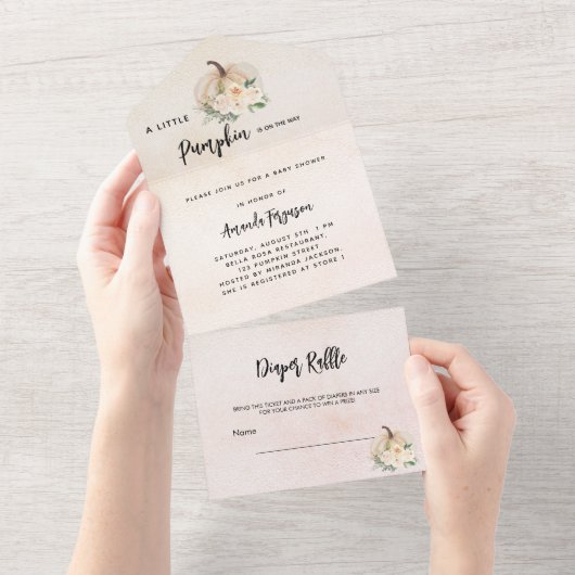 Babydusche fällt in Liebe-Kürbis-Windelraffinerie All In One Einladung (Abreißen)