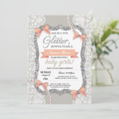 Babydusche Glitzer Bow Twins Girls Einladung (Stehend Vorderseite)