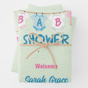 Babydusche mit Baby-Kleidung Personalisiert Geschenkpapier Set