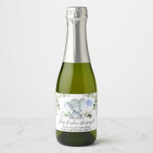 Babydusche mit glänzender Weinkarte Schaumweinetikett