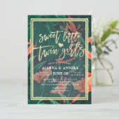 Babydusche Sweet Little Twin Girl Tropical Floral Einladung (Stehend Vorderseite)