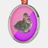 Babyenten auf rosa Himbeere und Lila Sorbet Ornament Aus Metall (Links)