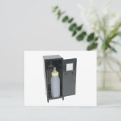 BabyFlascheInLocker122111 Postkarte (Stehend Vorderseite)
