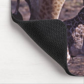 Babygiraffe und Mutter, Tansania Mousepad (Ecke)