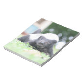 Babyhonigausweis auf grünem Grasfoto Notizblock (Rotiert)