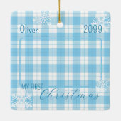 Babyjunge Blau karierte Schneeflocke erste Weihnac Keramikornament (Rückseite)