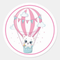 Babykatze in einem rosa Ballon