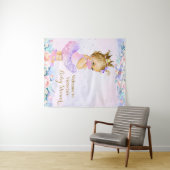 Babymädchen mit Maskencovid Babydusche im Hintergr Wandteppich (Beispiel (Horizontal))