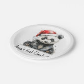 Babypanda mit Weihnachtsmütze, anpassbar Pappteller (Schrägansicht)