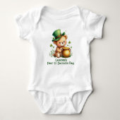 Baby's 1st St. Patrick's Day, Shamrock Snuggles Baby Strampler (Vorderseite)