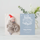 Baby's Cold Outdoor Blue Foto Holiday Birth Ankündigung (Stehend Vorderseite)