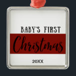 BABYS ERSTE CHRISTMAS-ORNAMENT ORNAMENT AUS METALL<br><div class="desc">Dieses BABY'S ERSTE CHRISTMAS ORNAMENT mit dem Datum ist ein großartiges Geschenk für Weihnachten und hat die Worte BABYS ERSTEN CHRISTMAS in einem schönen Farbdesign.</div>