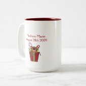 Babys erste Weihnachtsgewohnheits-datiertes Foto Zweifarbige Tasse (Vorderseite Links)