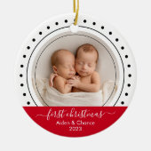 Baby's First Christmas Black, White and Red Dots Keramik Ornament (Vorne)