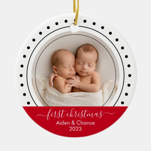 Baby's First Christmas Black, White and Red Dots Keramik Ornament (Vorne)