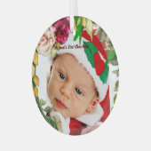 Baby's First Christmas Blumenreath Custom Foto Ornament Aus Glas (Vorderseite links)