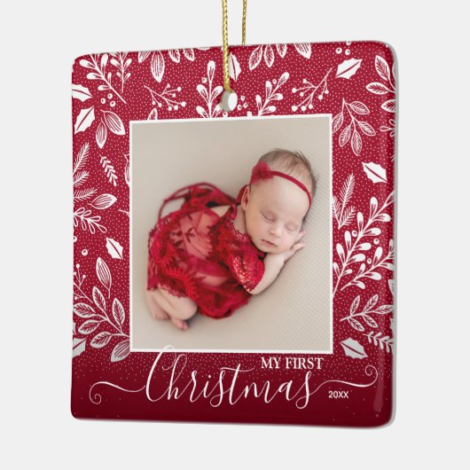 Baby's First Christmas Foto auf Cranberry Keramikornament (Links)