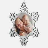Baby's First Christmas Minimal Red Photo Schneeflocken Zinn-Ornament (Rechts)