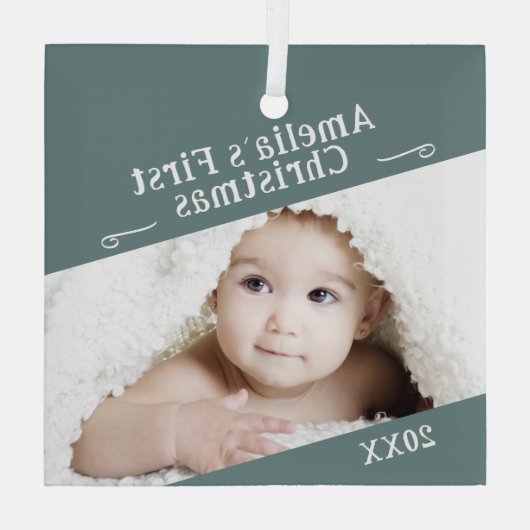 Baby's First Christmas Simple Foto Keepake Ornament Aus Glas (Rückseite)