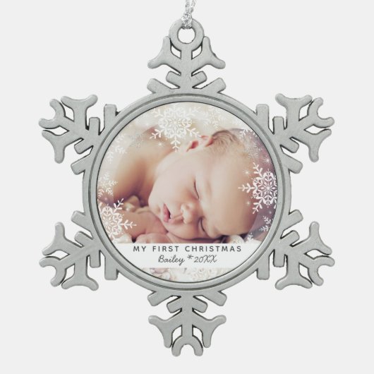 Baby's First Christmas White Silver Glitzer Schneeflocken Zinn-Ornament (Vorderseite)