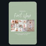 Babys im ersten Jahr Foto Collage Skript grün  Magnet<br><div class="desc">Babys im ersten Jahr Foto Collage Skript grün moderne zeitgenössische erste Geburtstag oder Weihnachten Wohngestaltung Geschenk.</div>