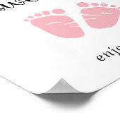 Babys sind süß und genießen eine Leckerei pink Bab Poster (Ecke)