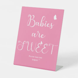 Babys sind süße moderne Schmetterlingskalligraphie Sockelschild