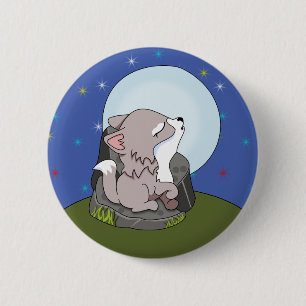 Babywolf heult den Mond an Button