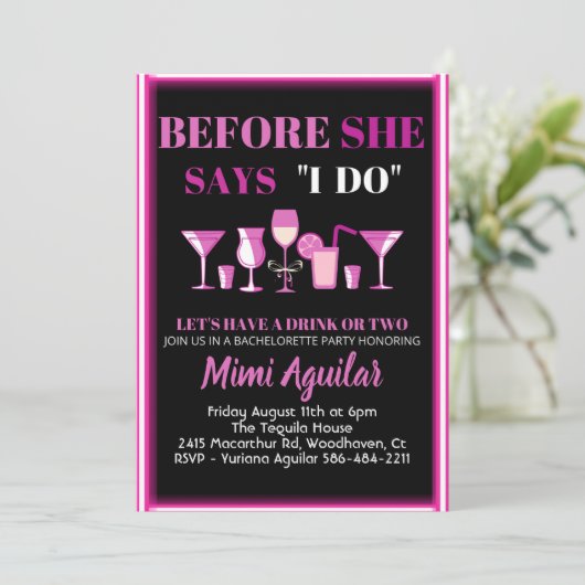 Bachelorette, bevor sie sagt, ich mache Einladung (Stehend Vorderseite)