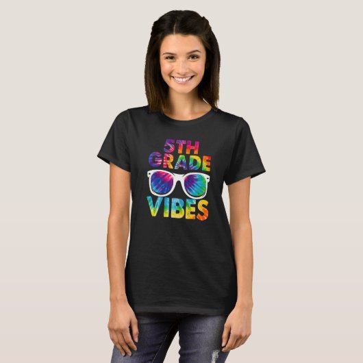 Back To School 5th Grade Vibes Tie Dye Fifth Grade T-Shirt (Vorne ganz)